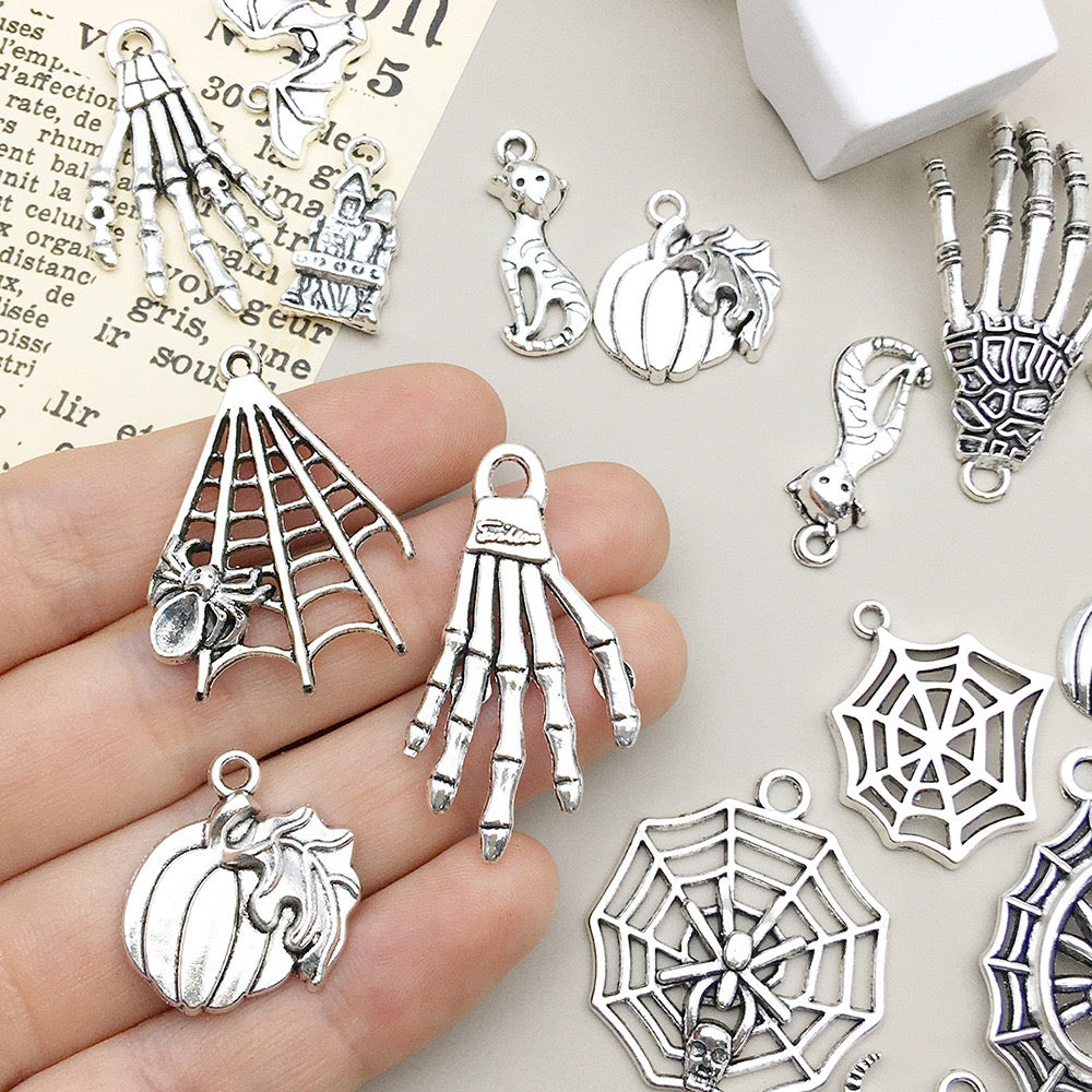 T37 くもと悪魔のハロウィン風チャーム