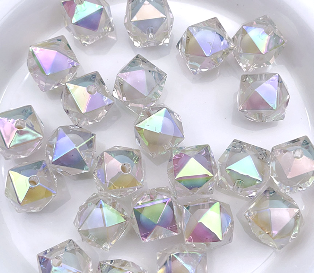 D06UVコートスクエアカットビーズ