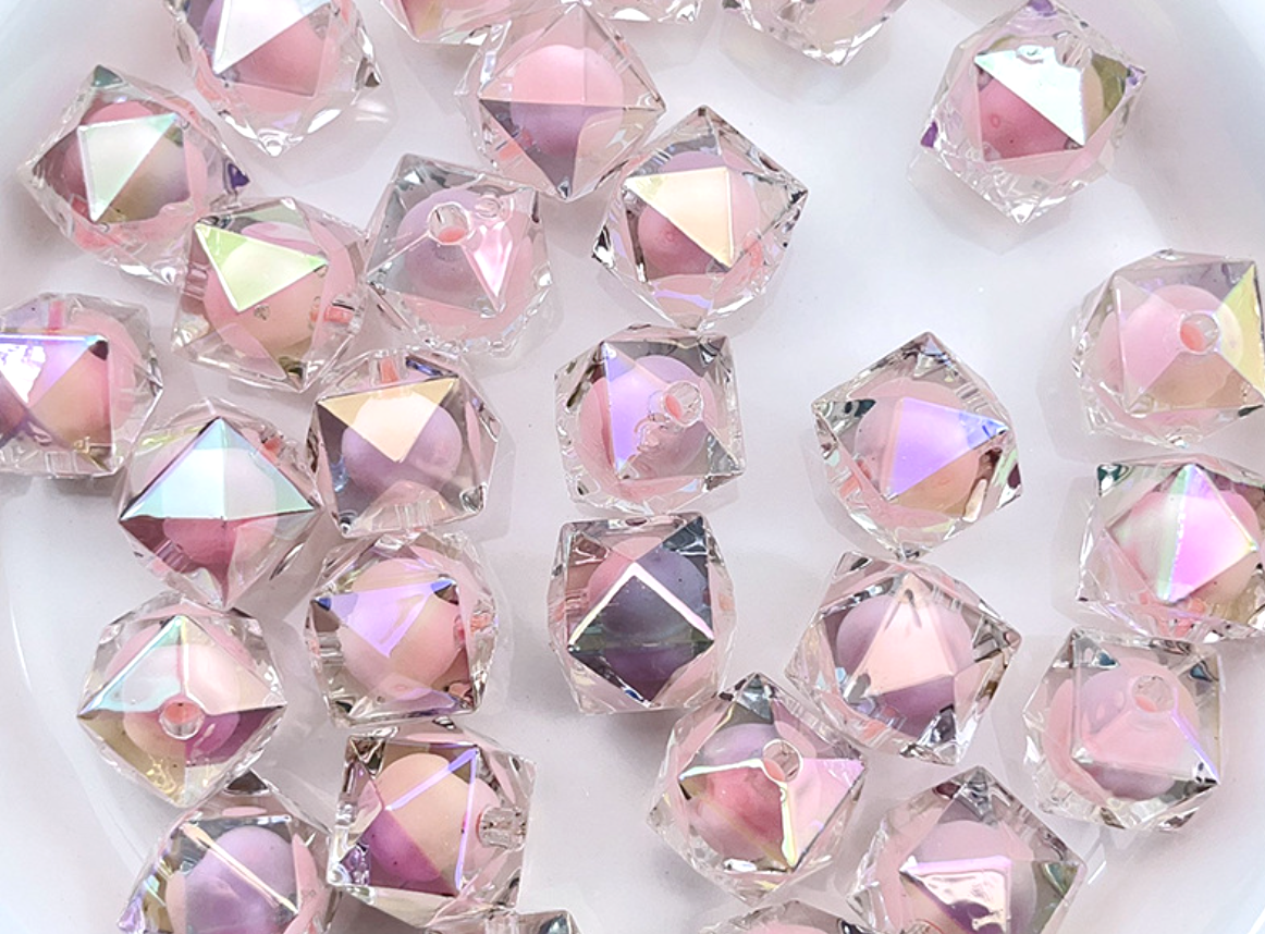 D06UVコートスクエアカットビーズ