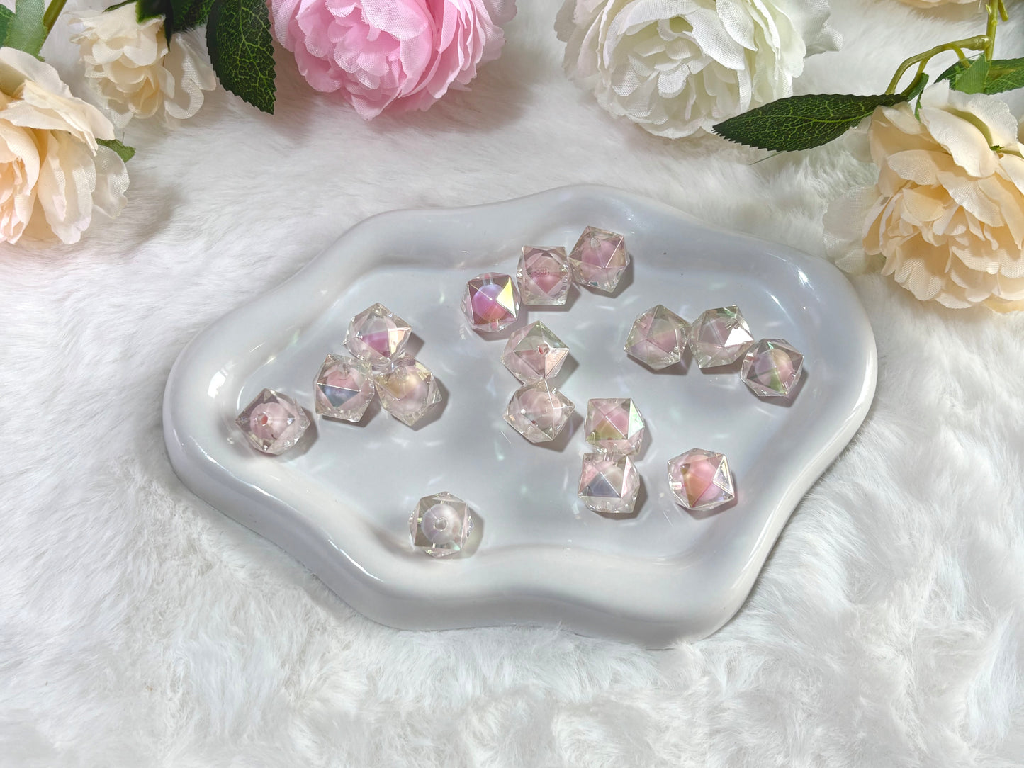 D06UVコートスクエアカットビーズ