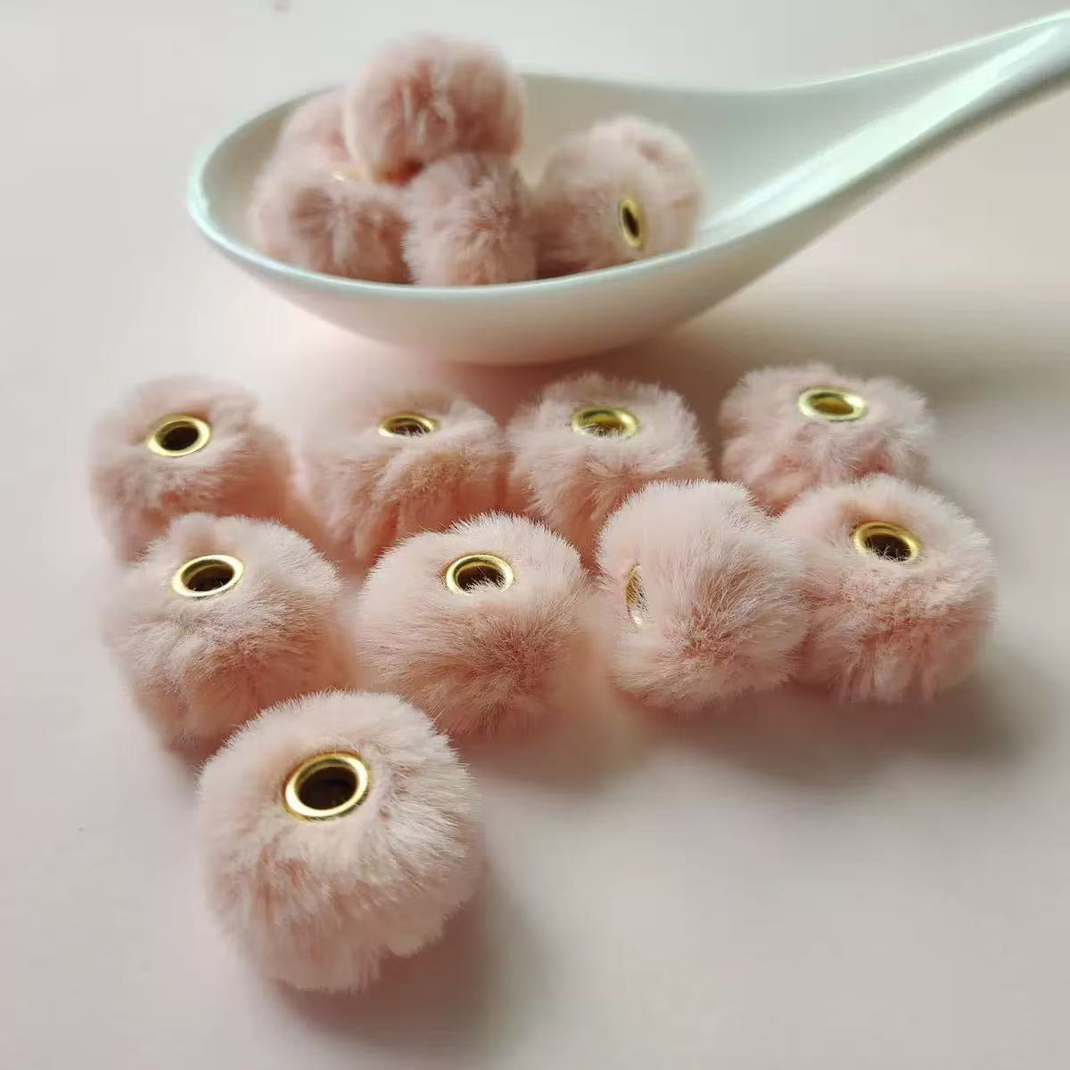 D40ふわもこビーズ(20MM)