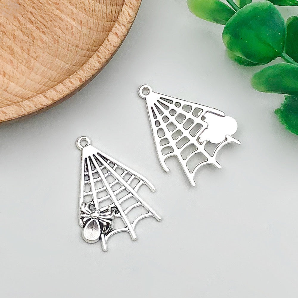 T37 くもと悪魔のハロウィン風チャーム