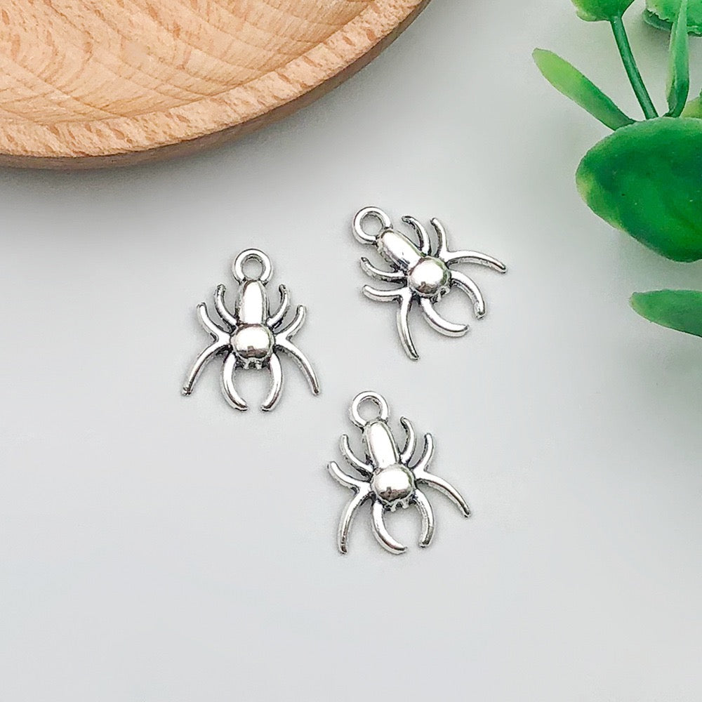 T37 くもと悪魔のハロウィン風チャーム