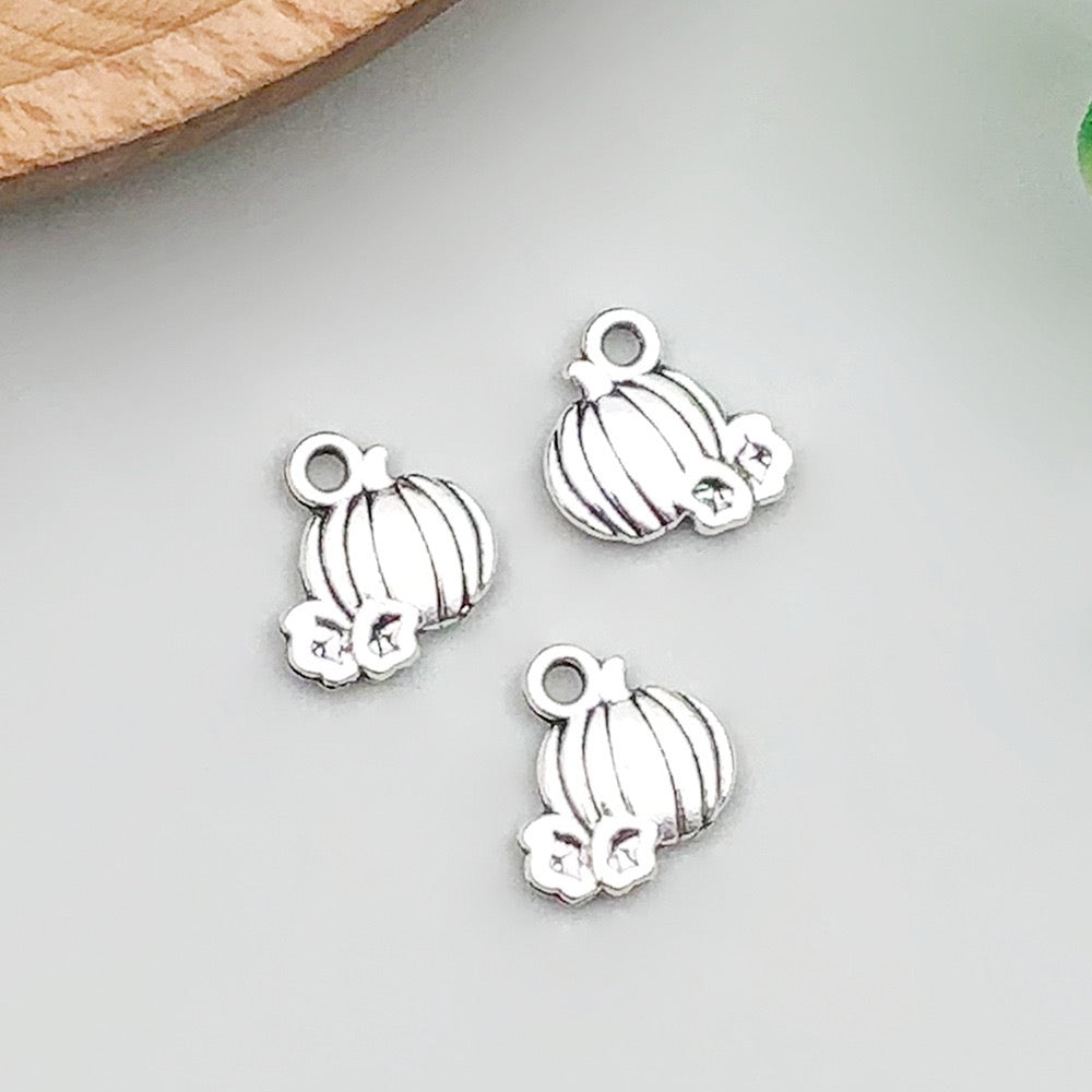 T37 くもと悪魔のハロウィン風チャーム