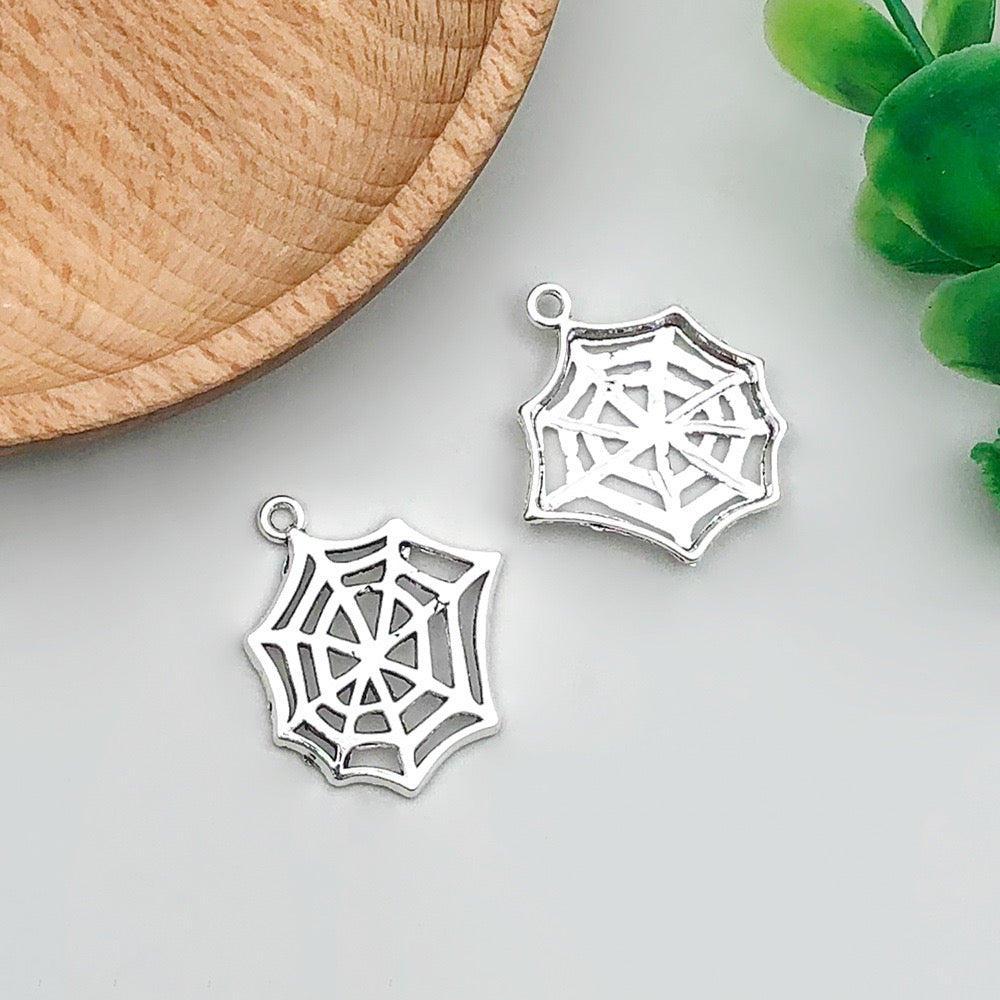 T37 くもと悪魔のハロウィン風チャーム