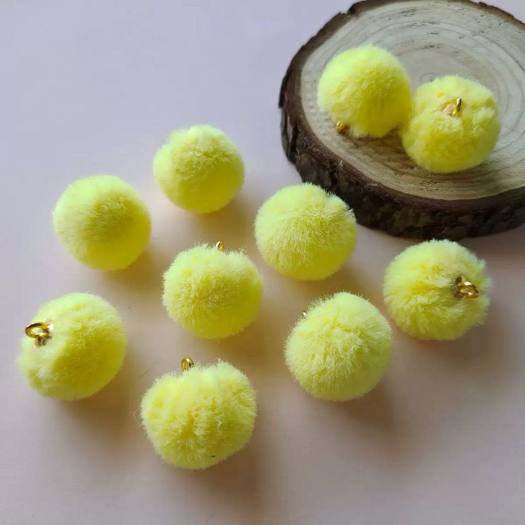 [開封] NEW.糸通し吊り穴付きポンポンパーツ 20 種類以上のカラー展開 DIY 手芸装飾素材
