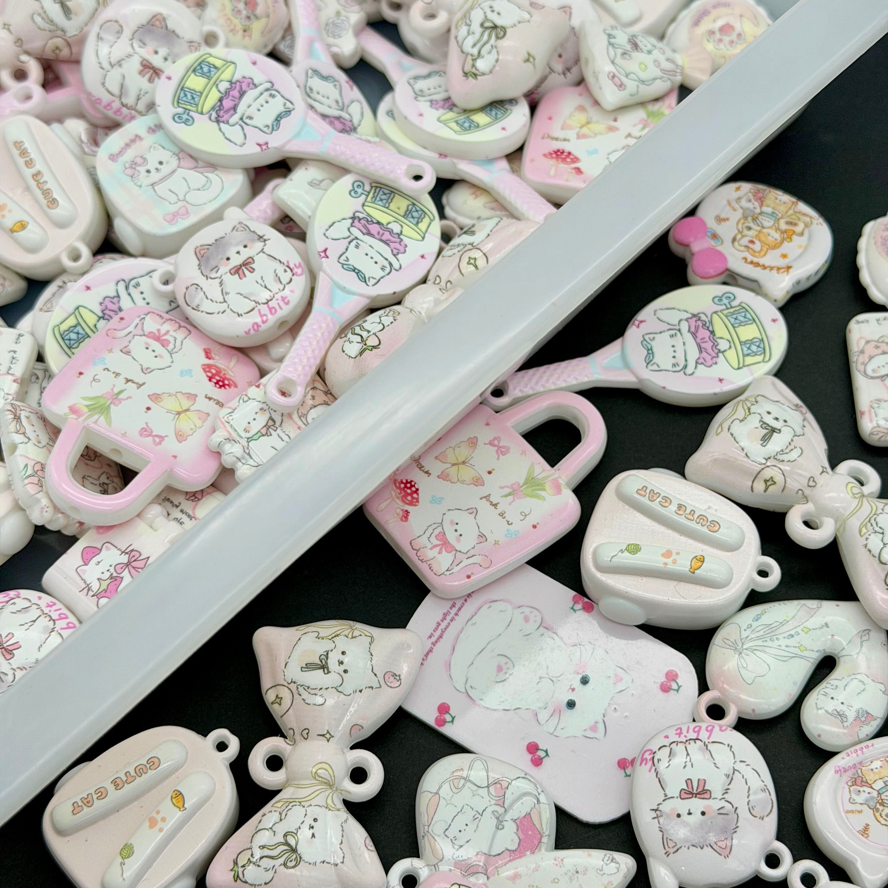 [開封]高品質 レジン & アクリルミックスビーズ 大粒メイン 100 種類以上