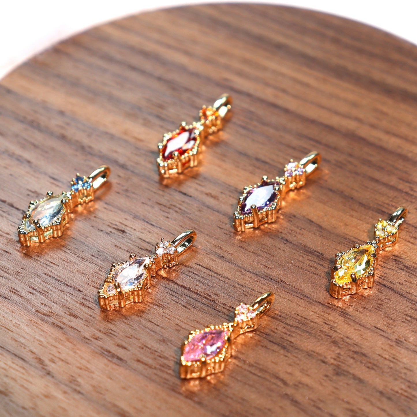 Y02 14Kエレクトロプレーテッド・クリスタルペンダント