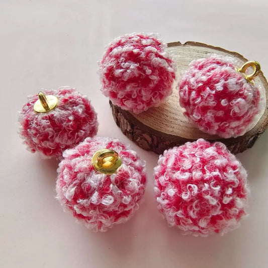 D44ふわもこポンポンチャーム（30mm）