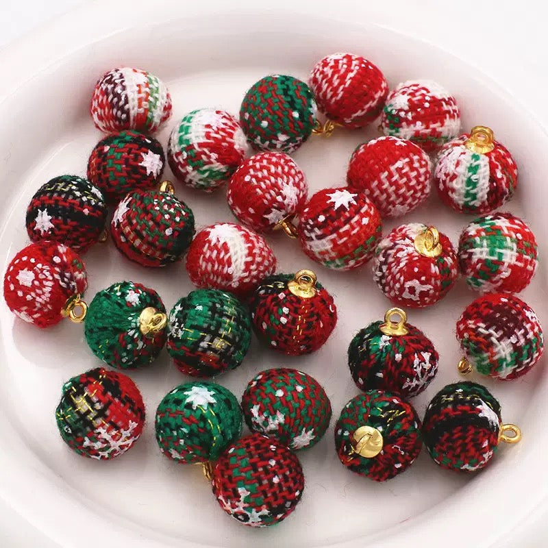 D50サンタの森のチェック柄ビーズ