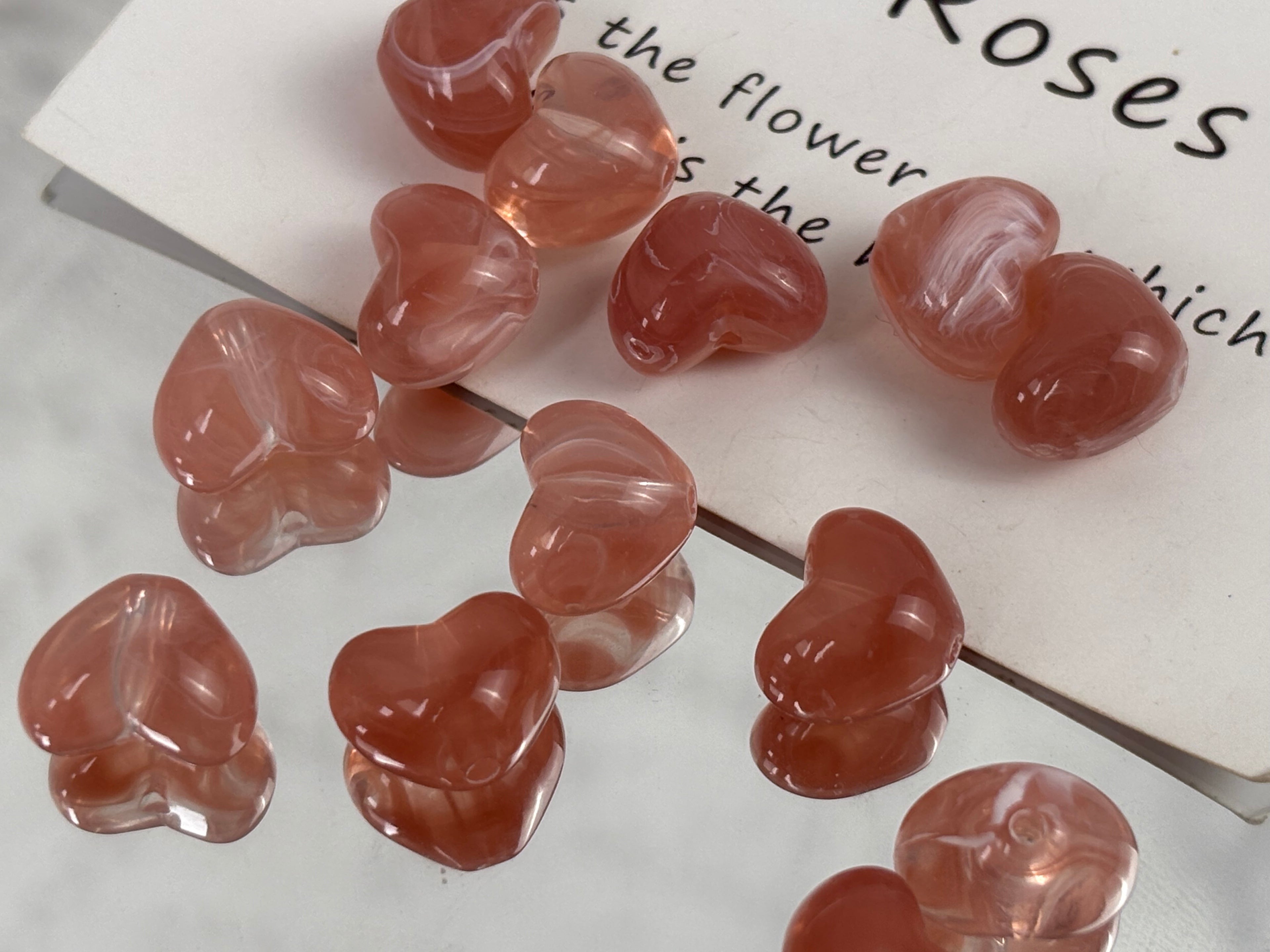 [開封] NEW.糸通し穴付きハート飾りパーツ 合金製とアクリル製 2 種素材 DIY 手芸装飾素材