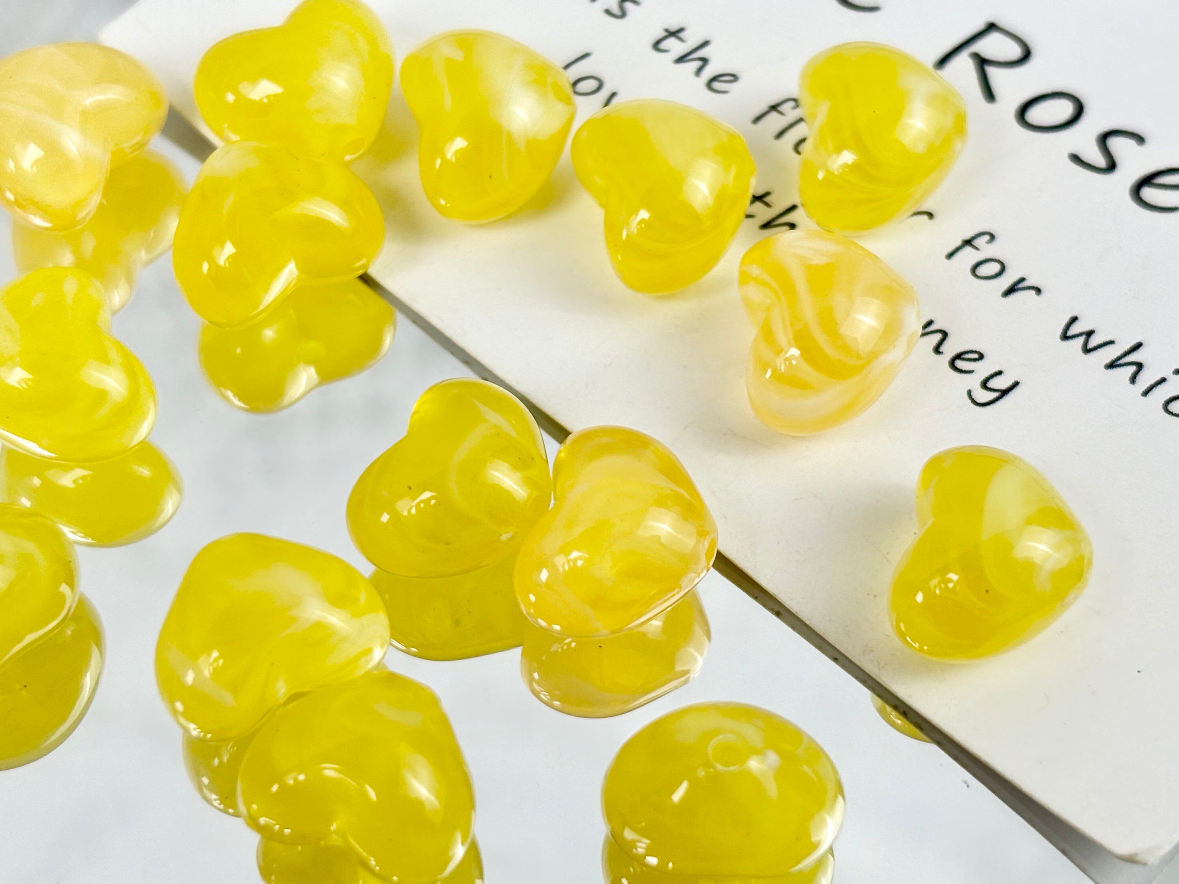 [開封] NEW.糸通し穴付きハート飾りパーツ 合金製とアクリル製 2 種素材 DIY 手芸装飾素材