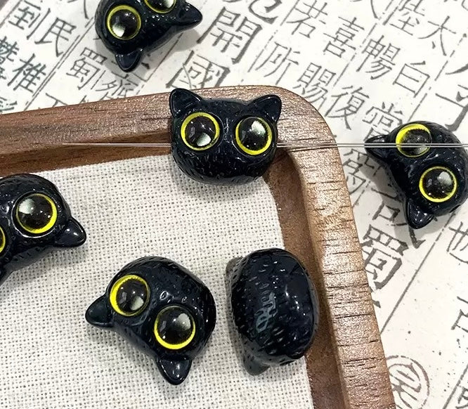 Ｔ28　猫頭ビーズ